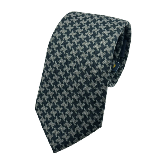 JAS7130T-1  JAMES ADELIN Mens Luxury Soft Wool Effect Houndstooth Weave Neck Tie in Navy/Grey